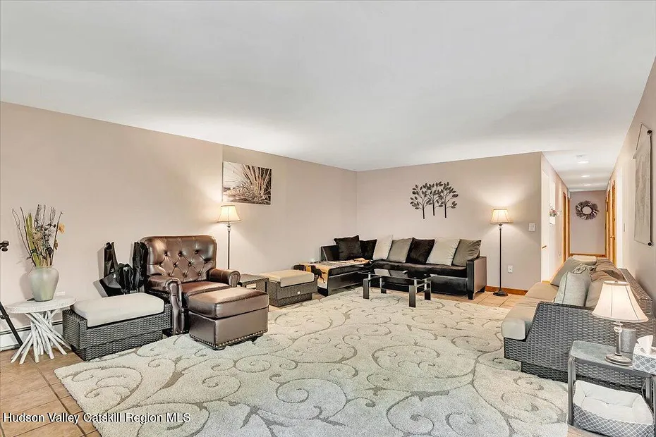6196 New York 81 Photo 20