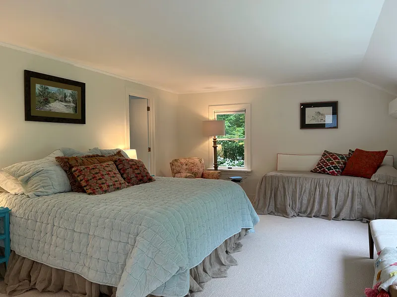 5 Glendale Rd #Cottage Photo 4
