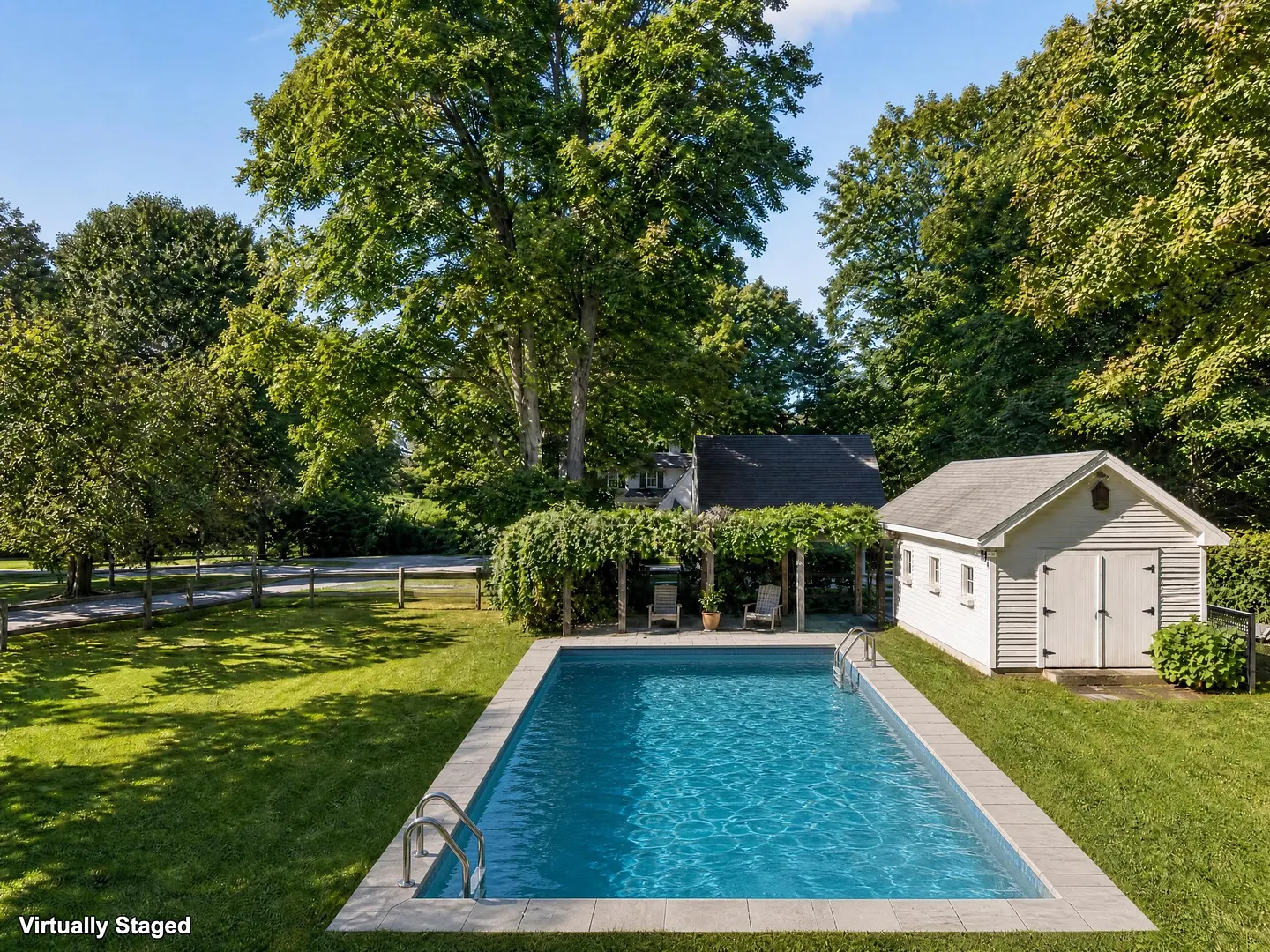 9 Ingham Hill Road Photo 4