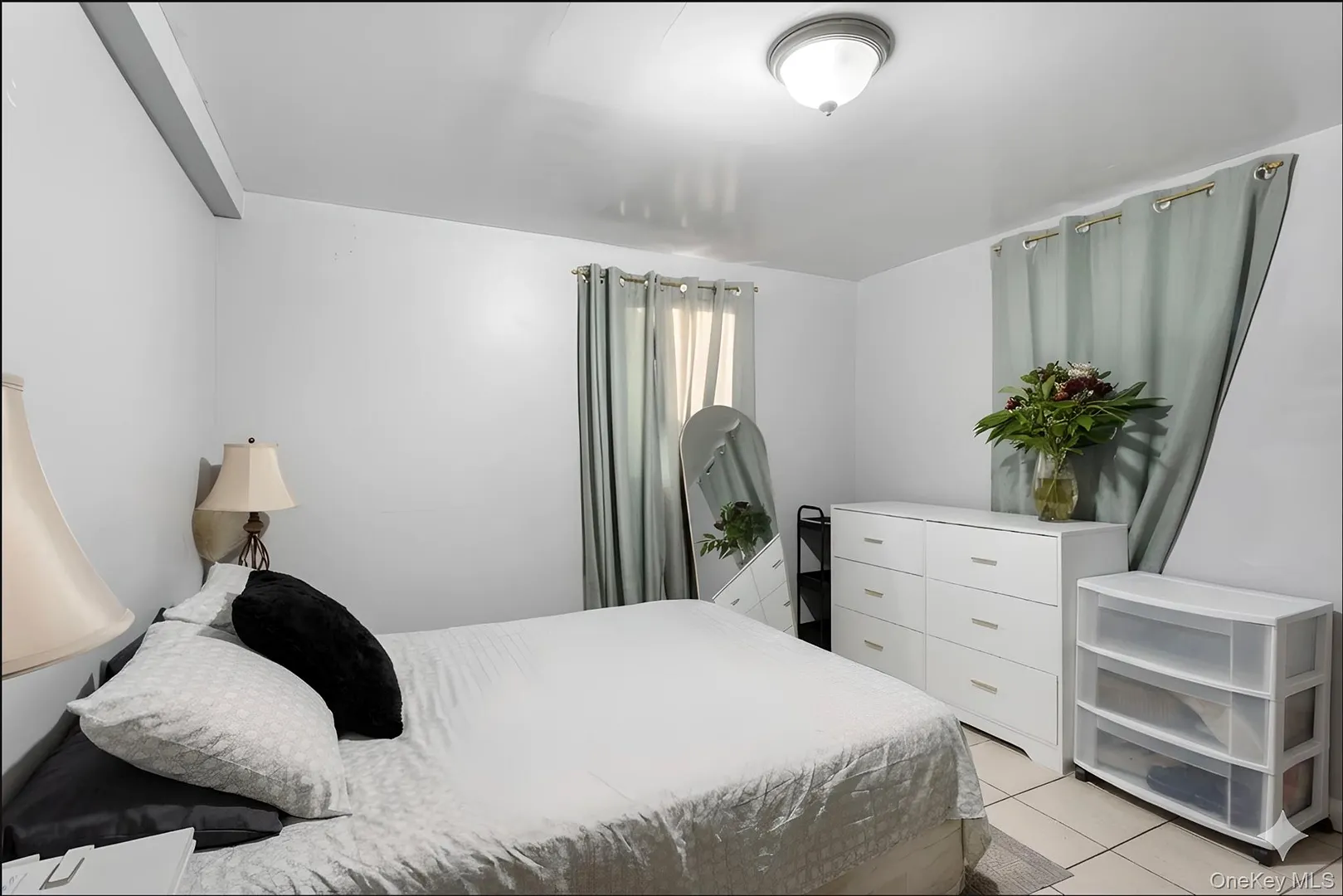 6 Merrick Lane Photo 27