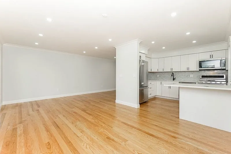 100 Kendall Avenue Photo 24