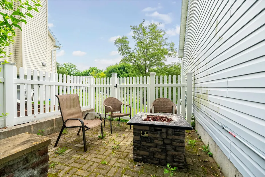 18 Jenkins Court Photo 37