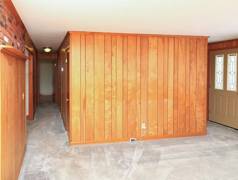 2590 Providence Road Photo 7