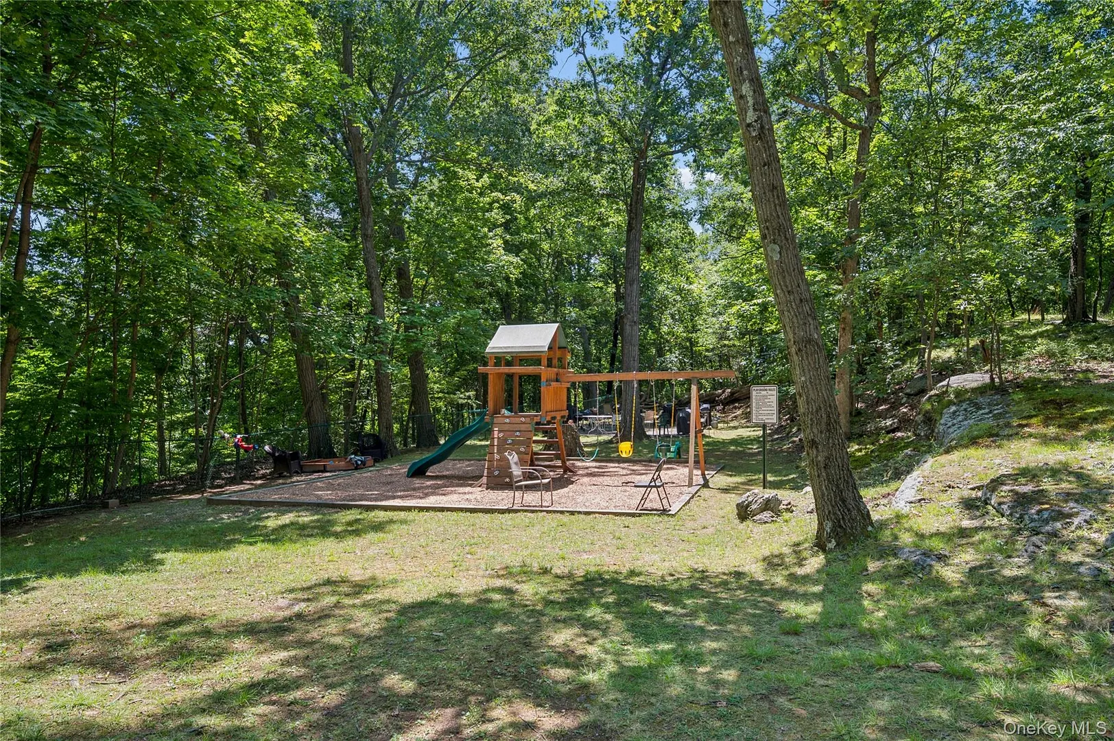 84 Pinewood Road  #1F Photo 26