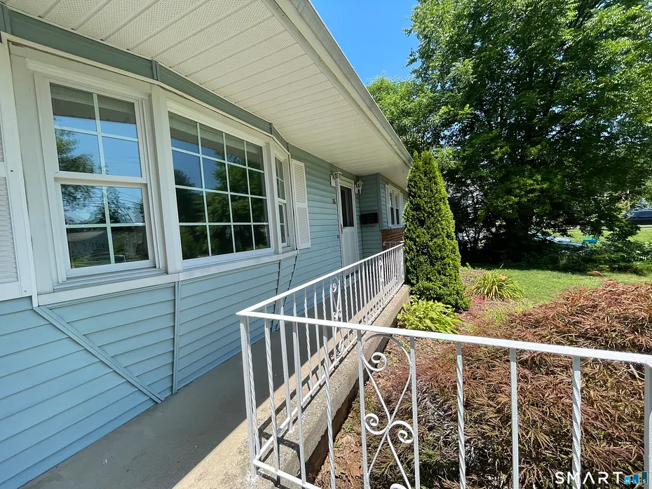35 Woodmont Road Photo 3