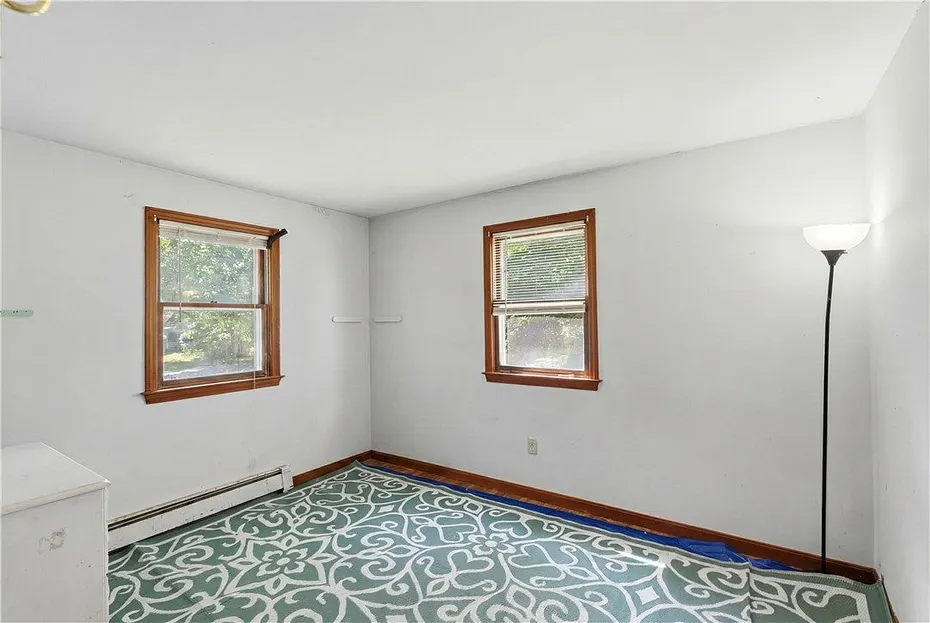 42 Charles Avenue Photo 11