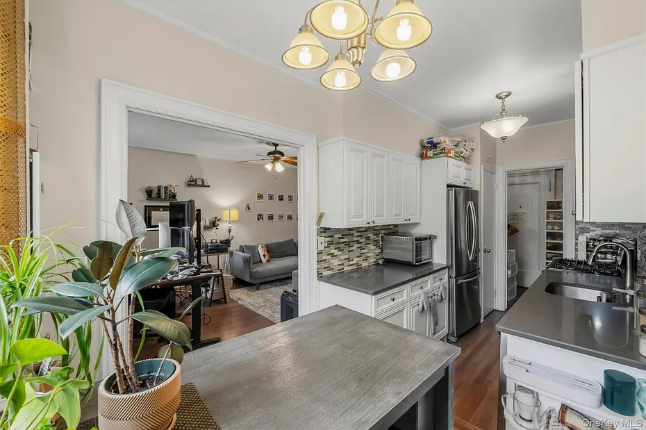19 William Street  #2D Photo 6