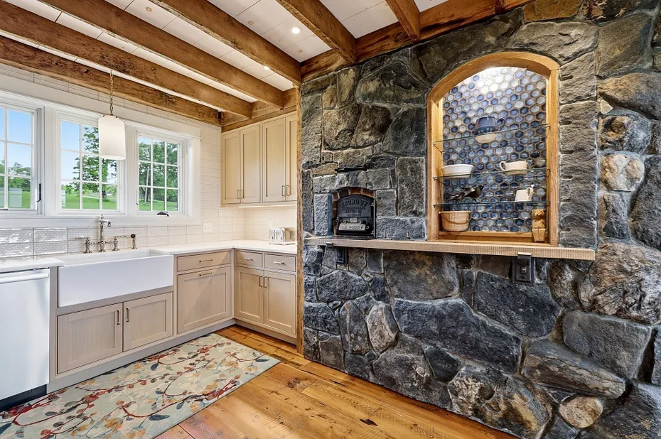 54 Patten Road Photo 13
