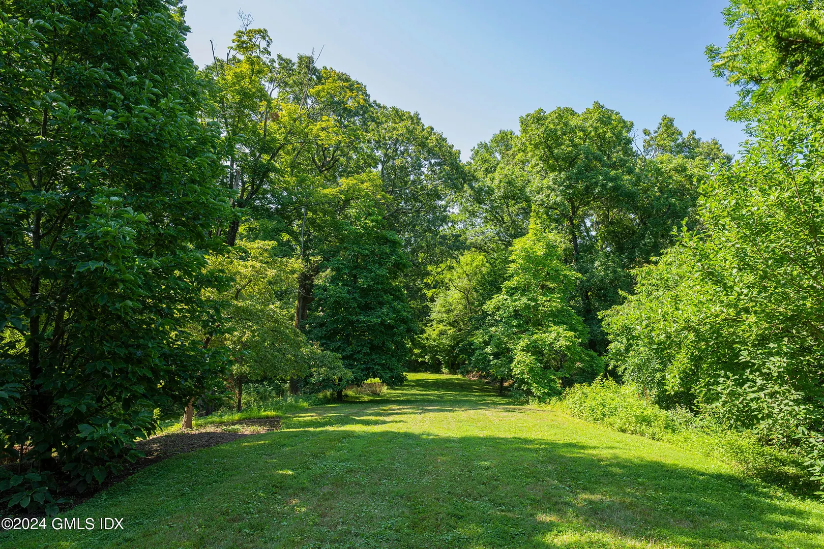 10 Cliffdale Road Photo 31