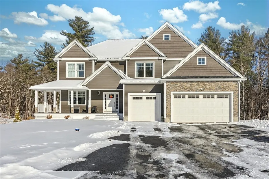 16 Crown Road Photo 2