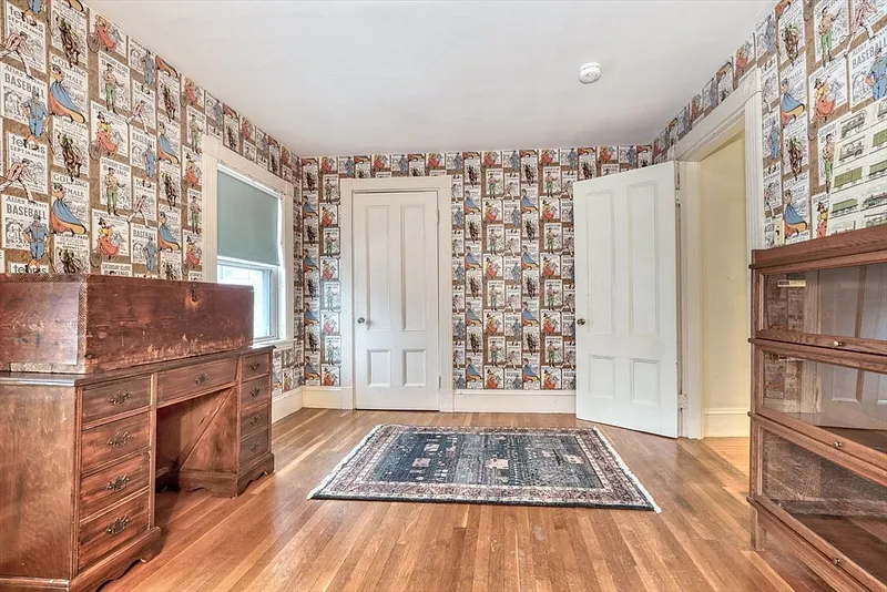 37 Glenwood Ave Photo 16