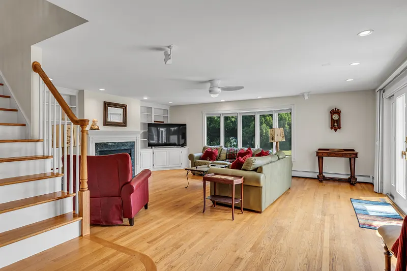 17 Barberry Lane Photo 19