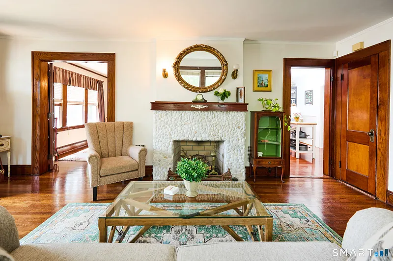 80 Dixon Street Photo 5