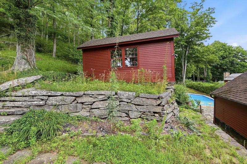473 Hamburg Road Photo 34