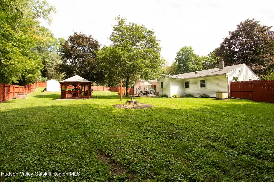 75 Oak Leaf Drive Photo 5
