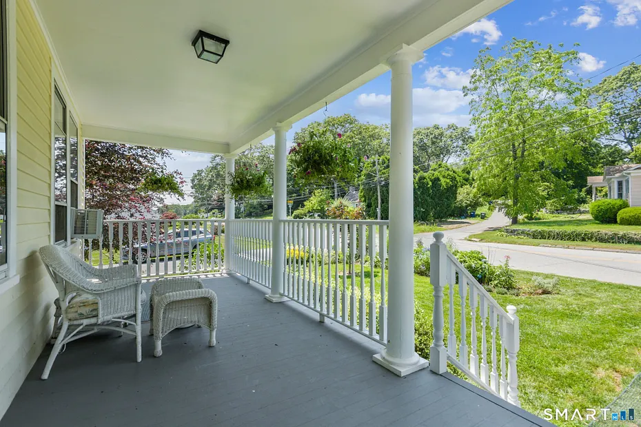 24 Warren Avenue Photo 3