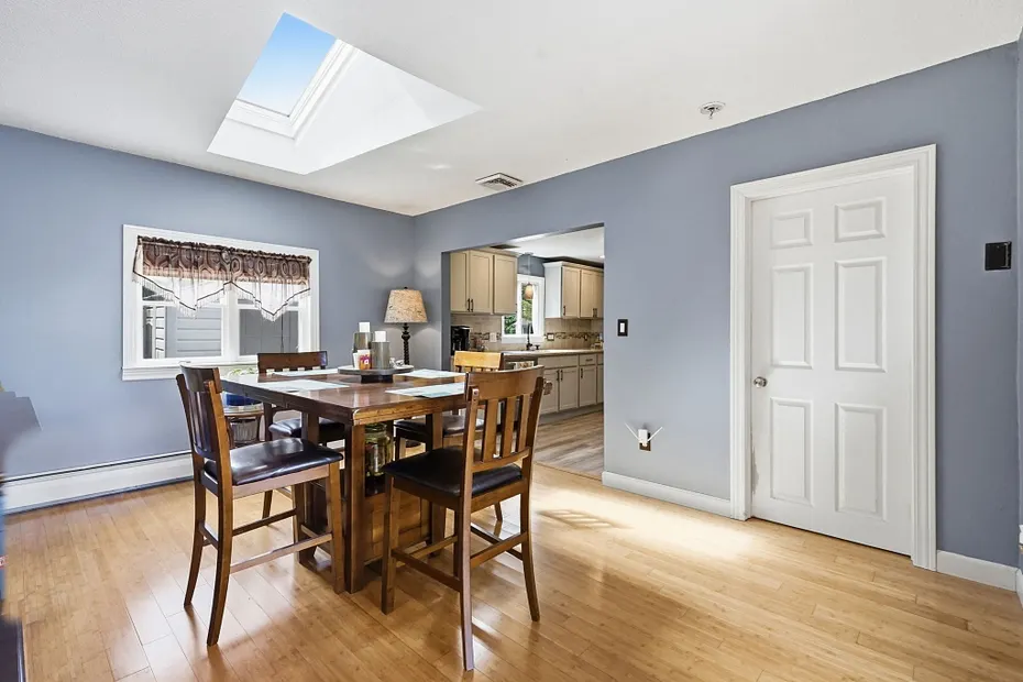 31 Sunset Terrace Photo 8