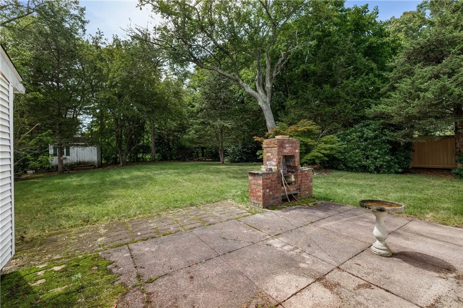 108 Longfellow Drive Photo 32