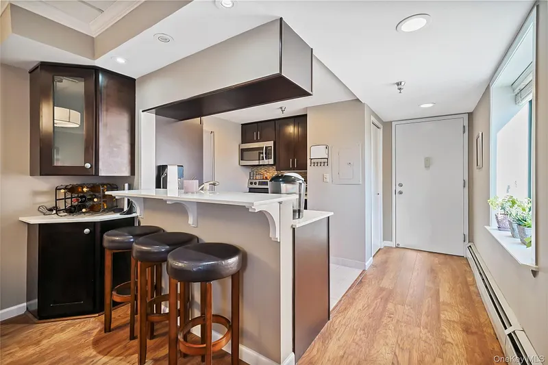 123 Mamaroneck Avenue  #215 Photo 8