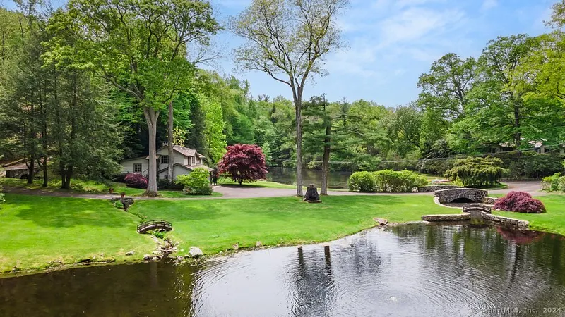 Stamford Single Family Photo 5