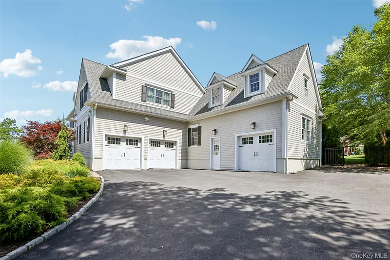 15 Heritage Drive Photo 2
