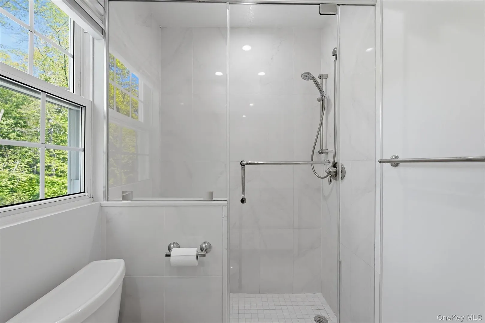 136 Devonshire Road Photo 18