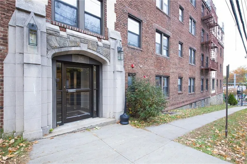 381 Broadway  #1B Photo 1