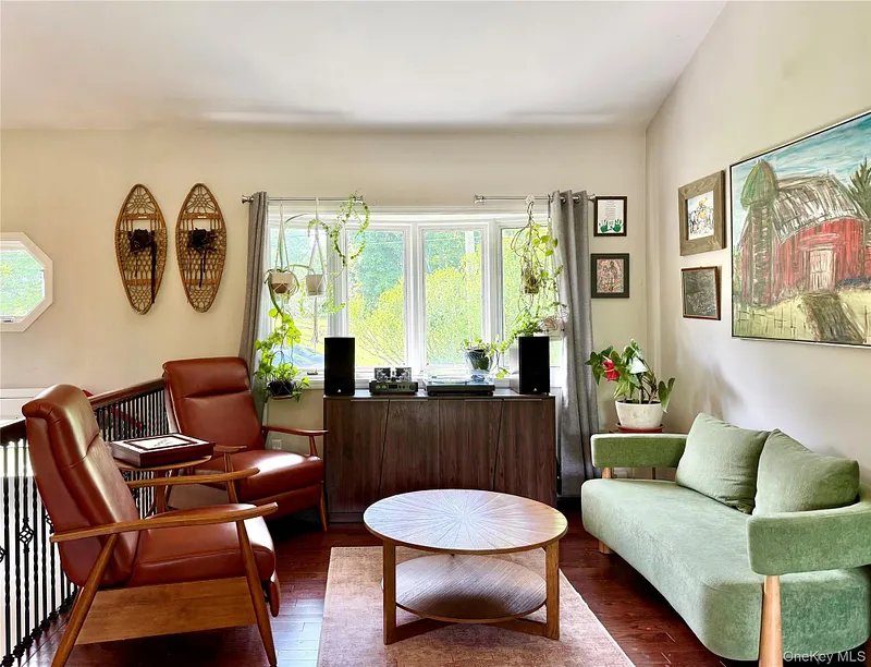 26 Bridle Lane Photo 7