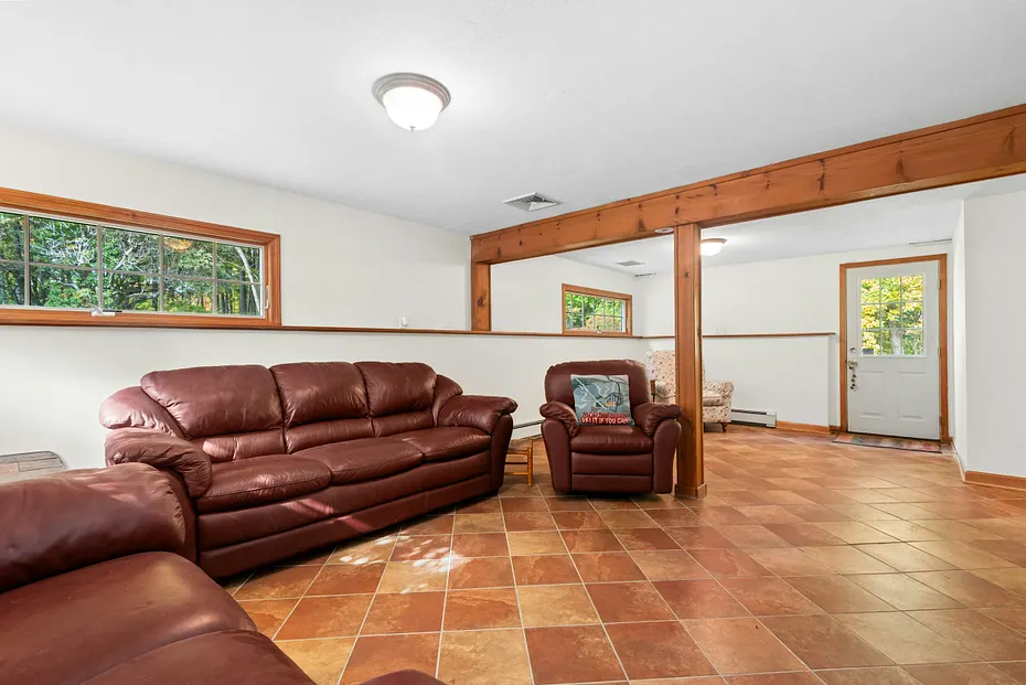 35 Aspen Ledges Road Photo 17