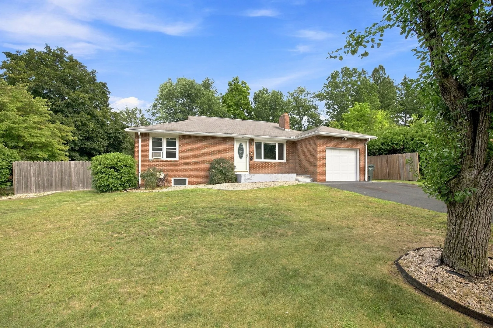 63 Martel Rd Photo 2