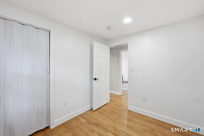 445 Lincoln Drive Photo 21