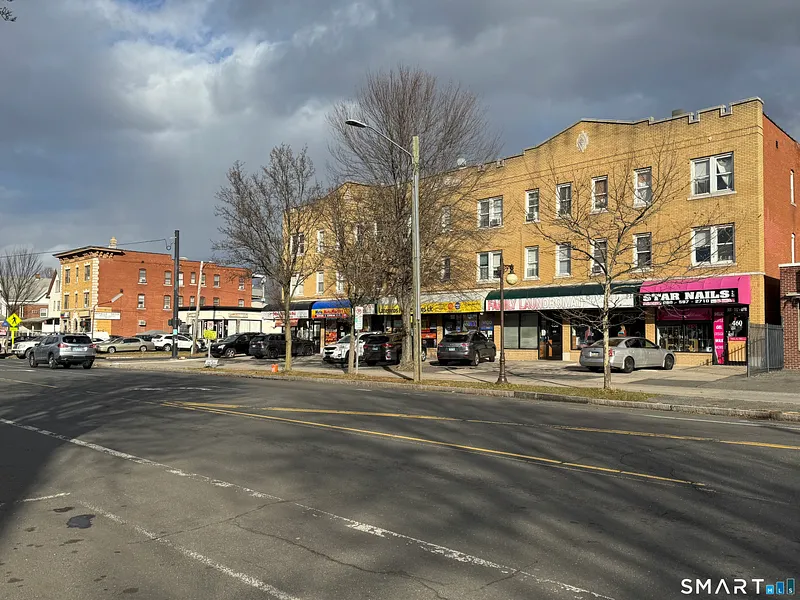 450 Franklin Avenue Photo 2