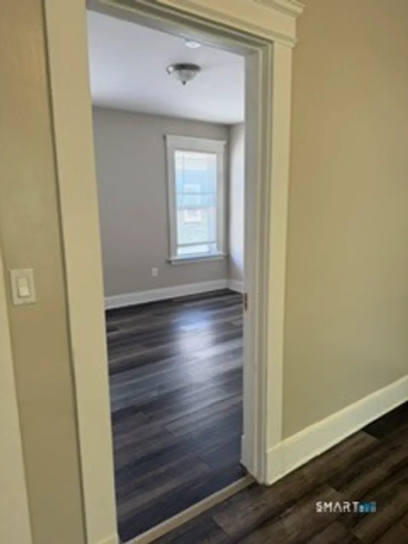 119 Hobart Street  #2nd floor Photo 12