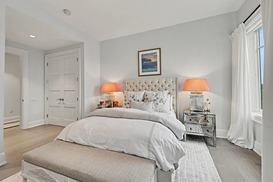 740 Davenport Avenue  #1 Photo 28