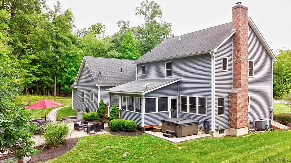 28 Hickory Lane Photo 45
