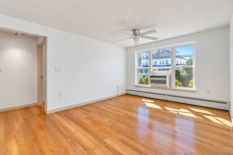 184 Pequot Avenue  #305 Photo 5