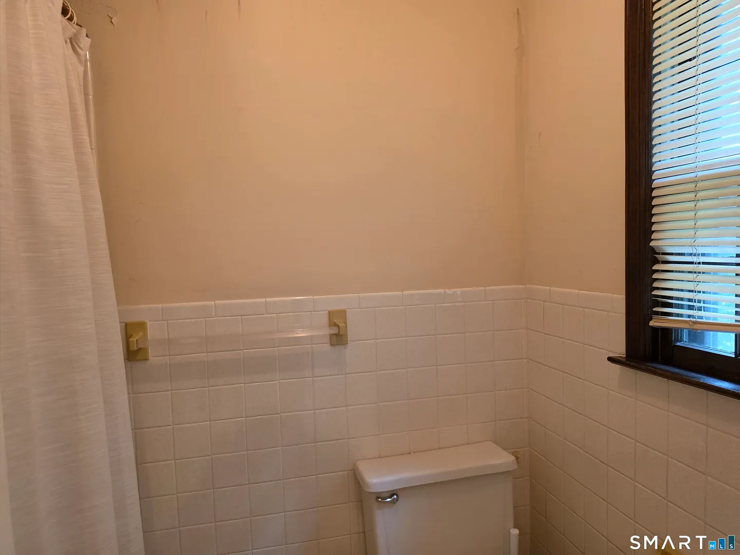 8 Squire Lane Photo 8
