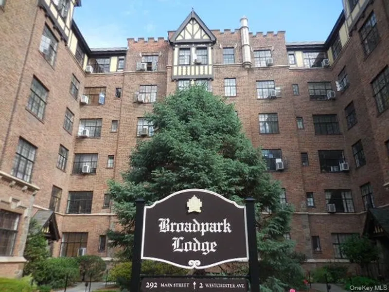 2 Westchester Avenue  #4N Photo 1