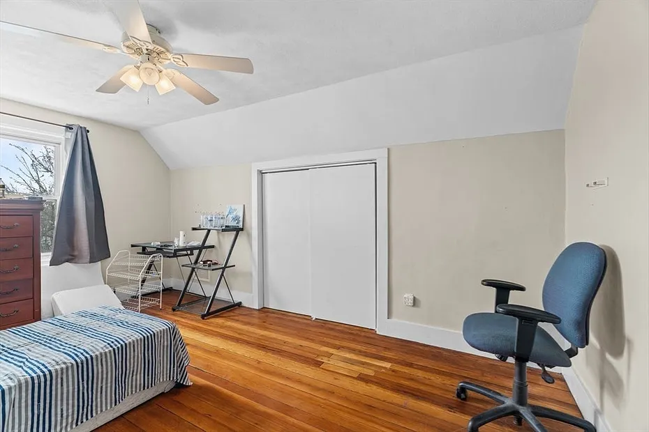150 Oakland St Photo 22