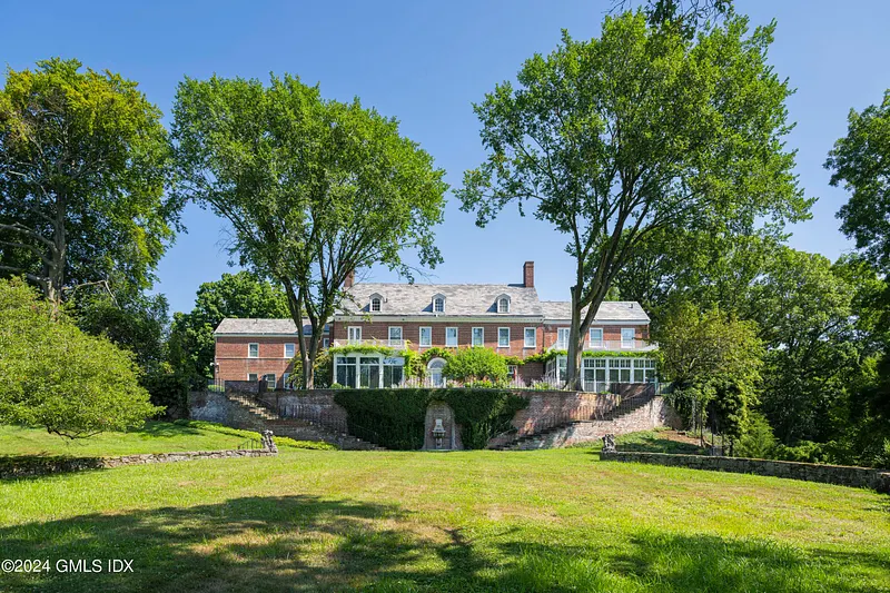10 Cliffdale Road Photo 27
