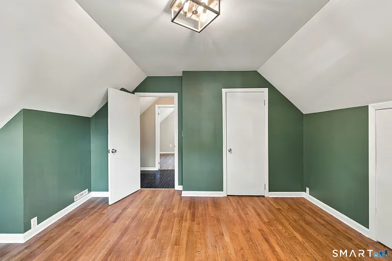 15 Ashland Avenue Photo 19