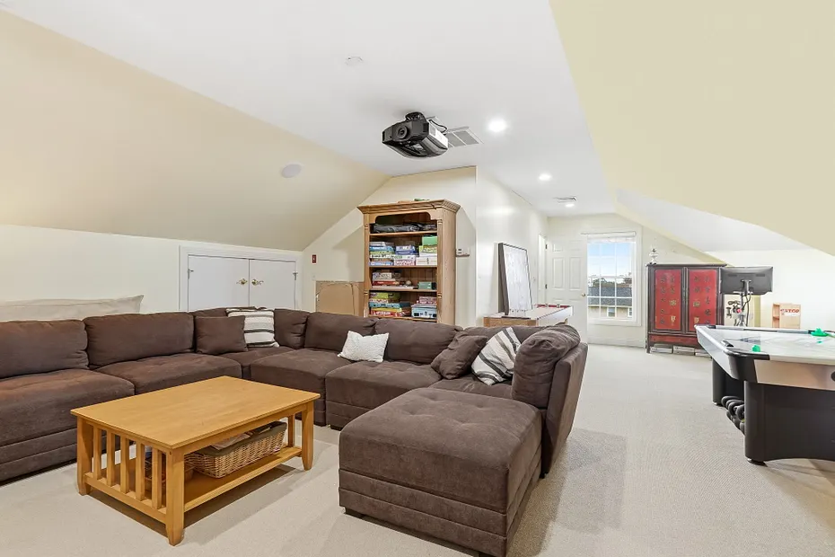 80 Third Avenue Photo 31