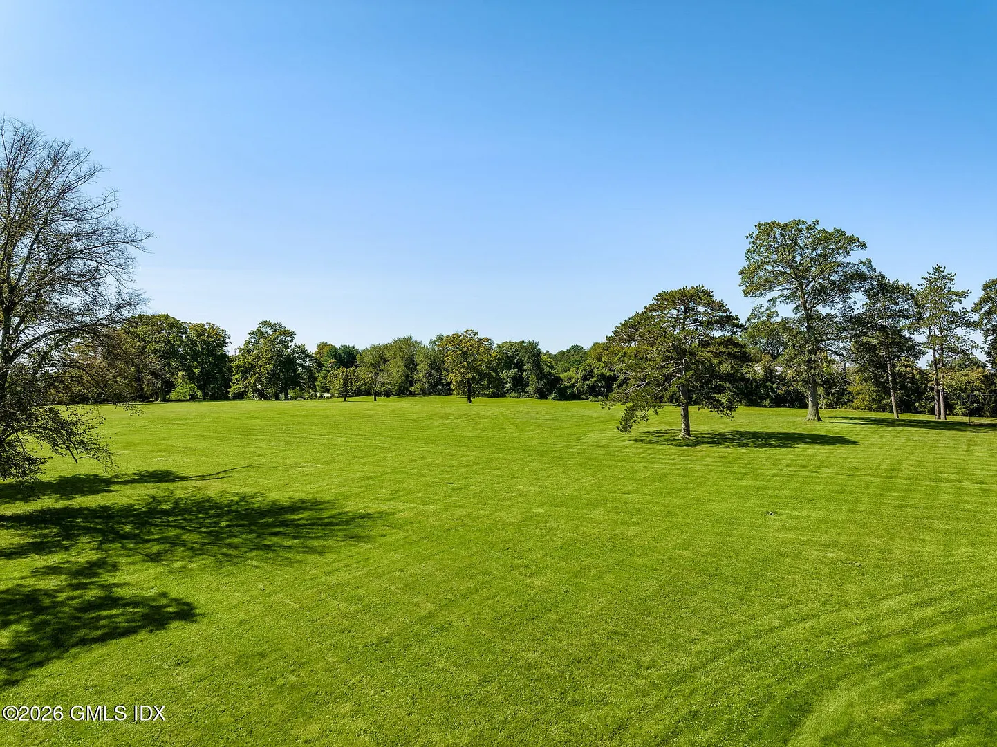 500 Round Hill Road Photo 25