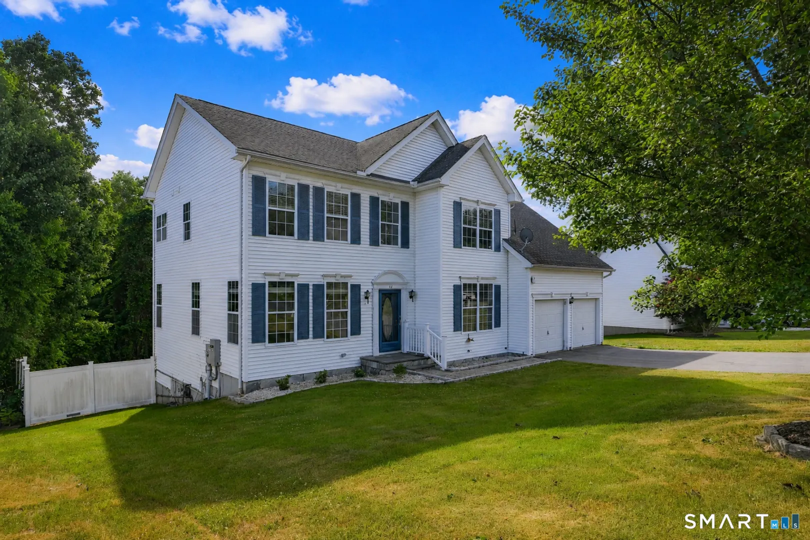 46 Auburn Way Photo 2