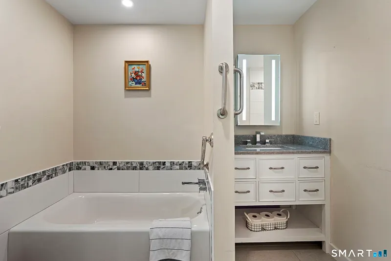 86 Fenwood Drive Photo 26