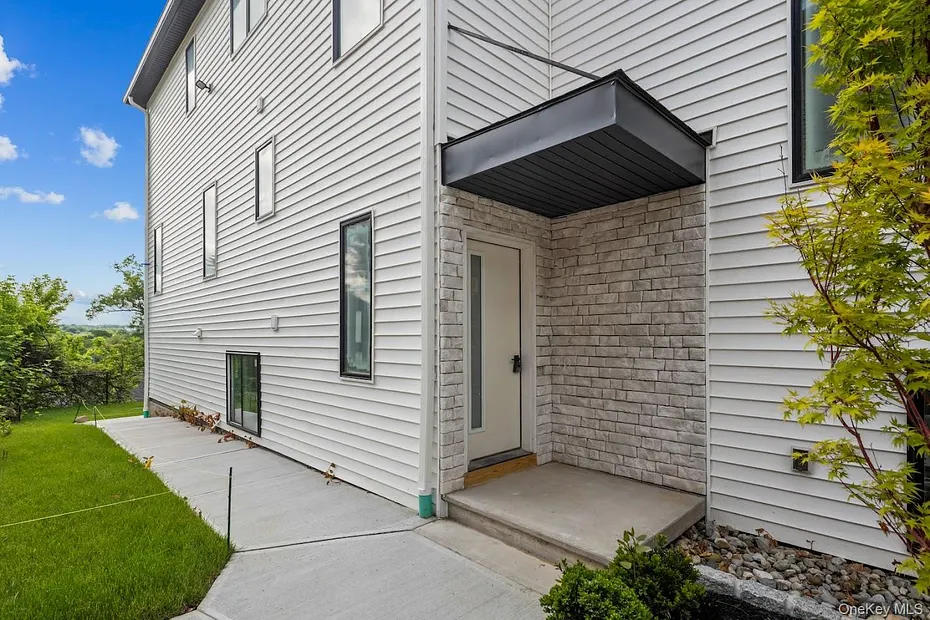 35 Prospect Street  #111 Photo 4