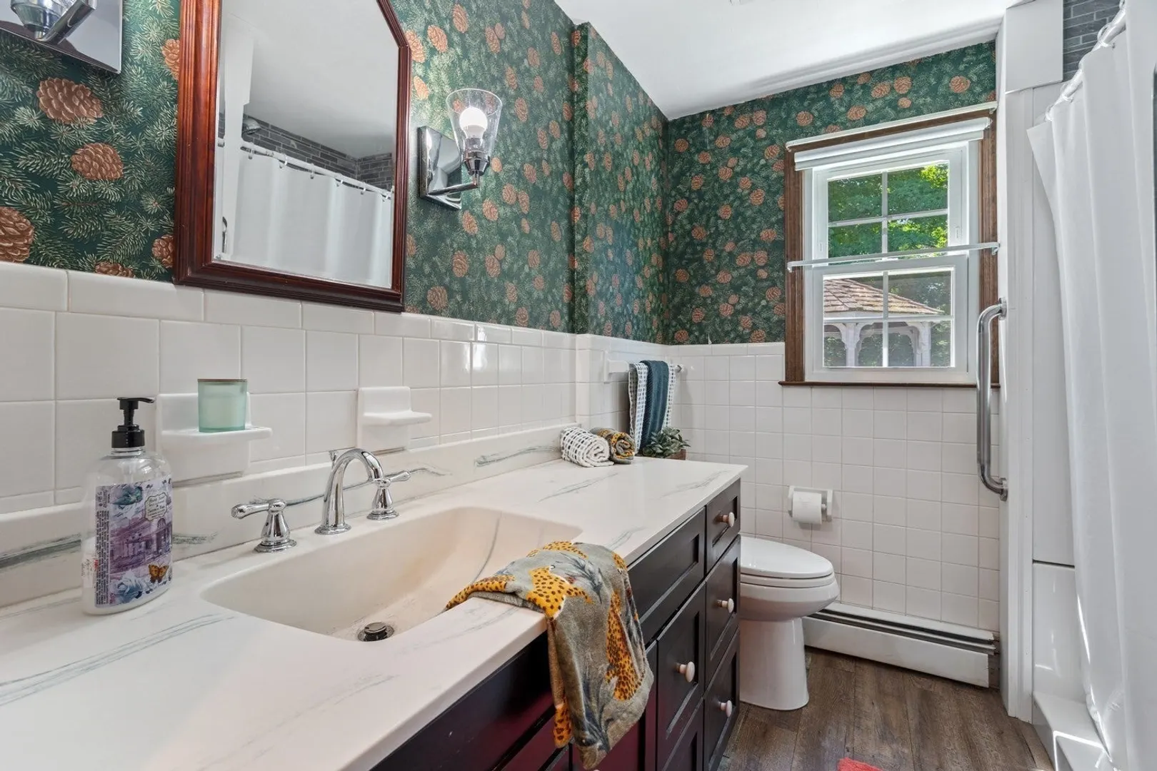 28 Pine Street Photo 12