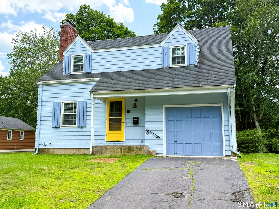 1657 Farmington Avenue Photo 1