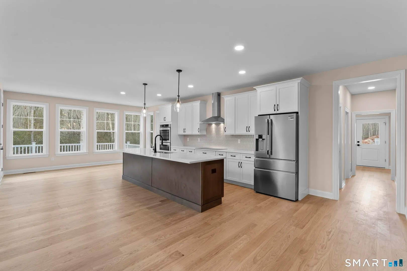 6 Twin Valley Road Photo 5