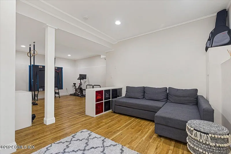 70 Gregory Road Photo 24